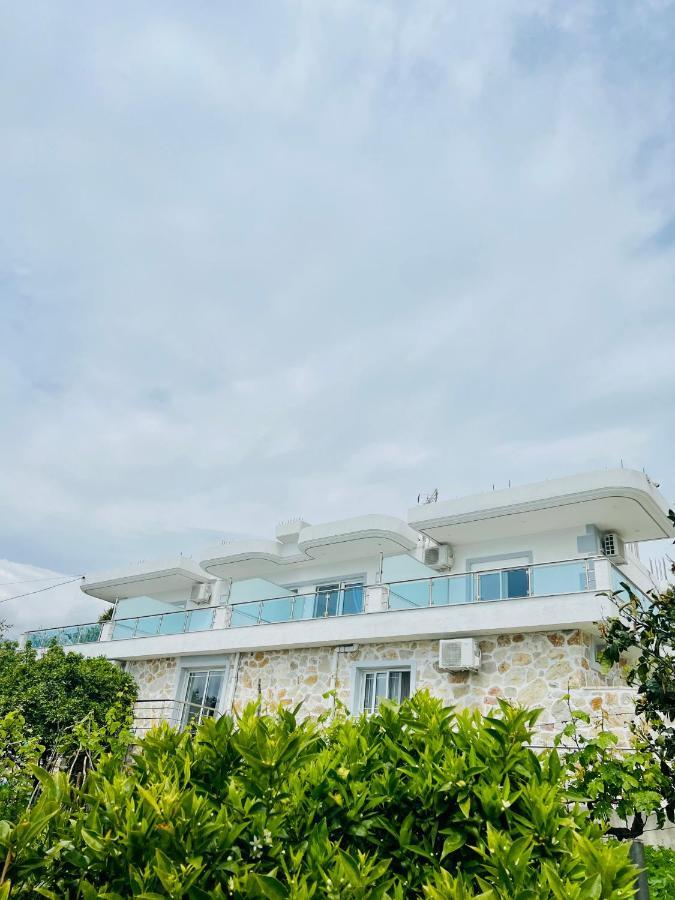 Mistral Inn Himarë Exterior foto